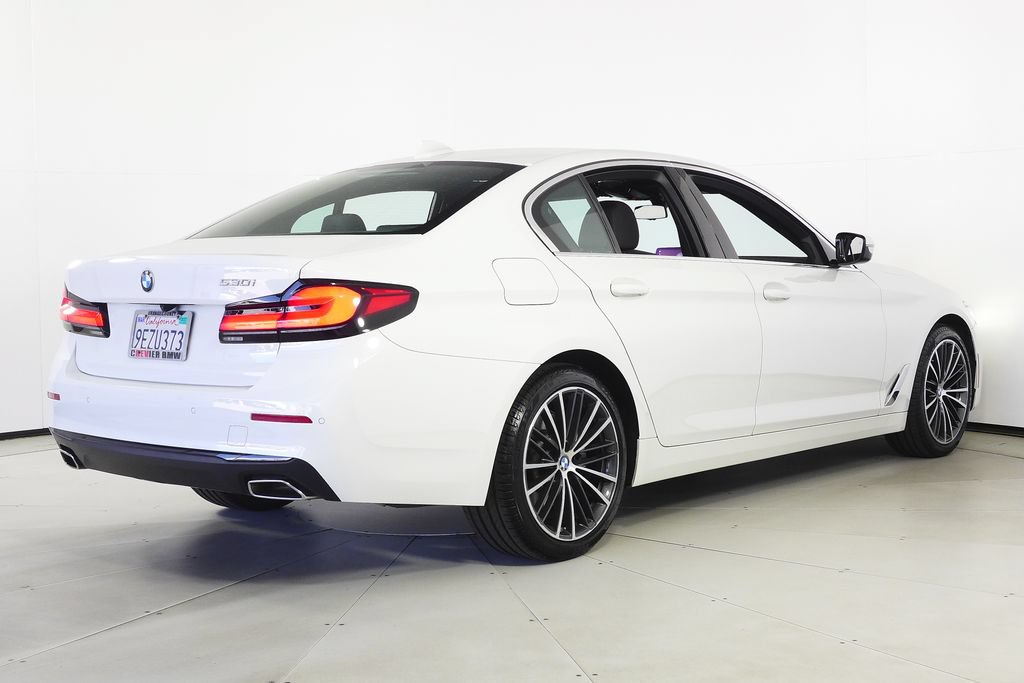 Used 2023 BMW 530i w/ Convenience Package RWD image 7