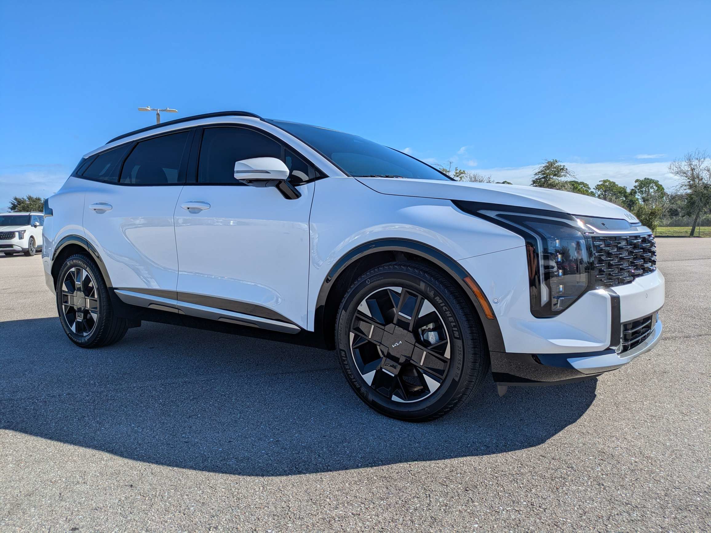Certified 2026 Kia Sportage SX FWD image 2