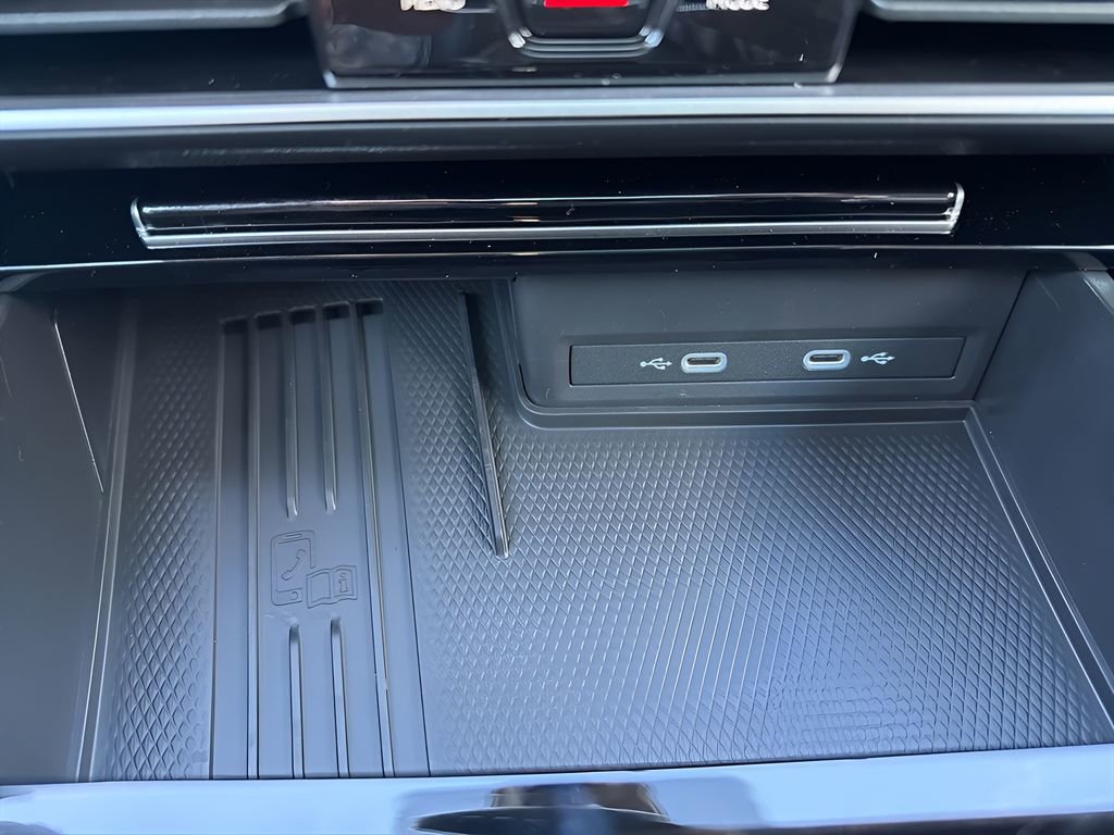 New 2026 Volkswagen Atlas SEL Premium R-Line image 18