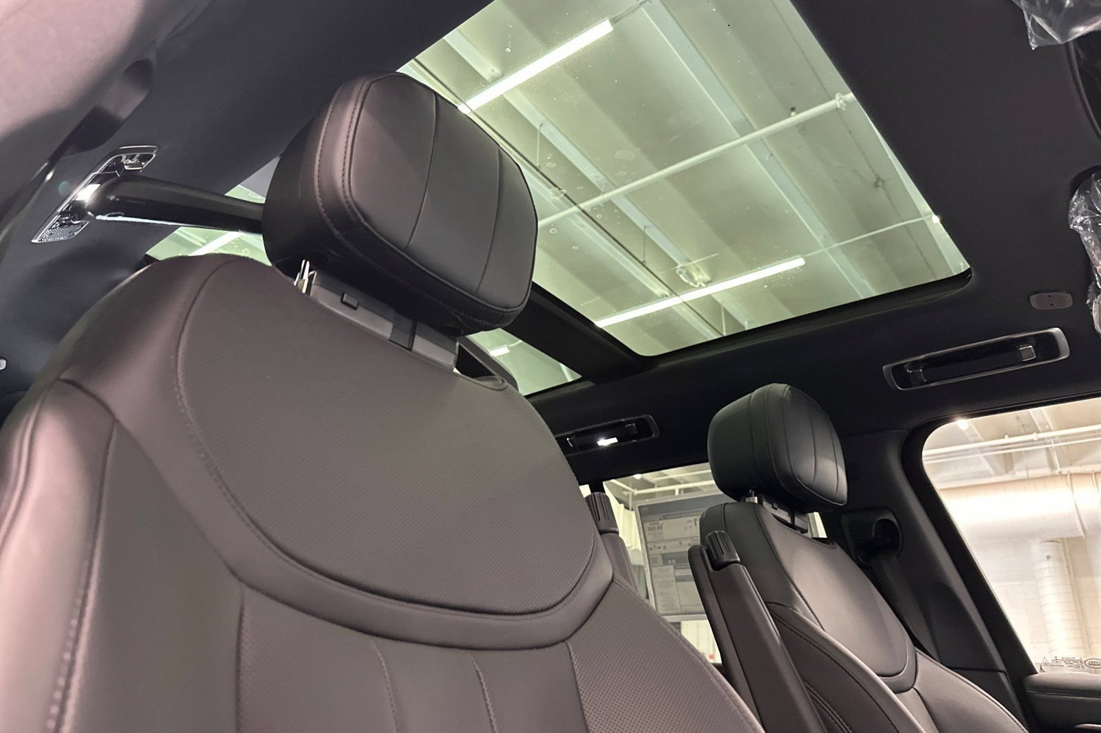 New 2027 Land Rover Range Rover SE AWD/4WD image 34