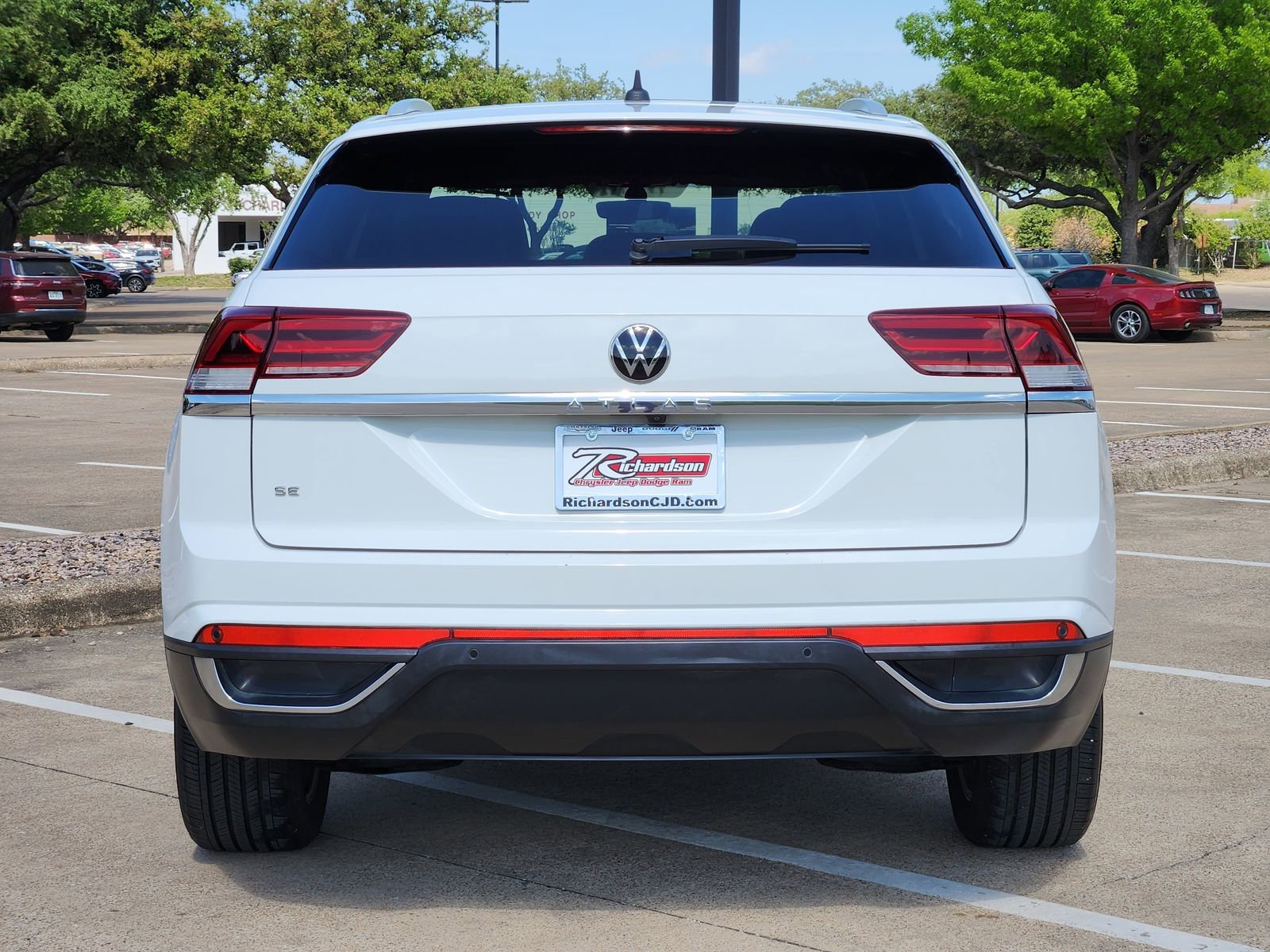Used 2022 Volkswagen Atlas Cross Sport SE FWD image 5