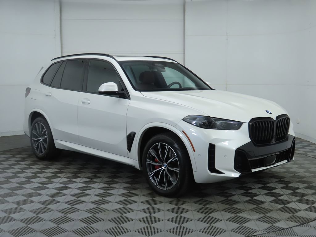 Used 2024 BMW X5 xDrive40i w/ Executive Package image 3