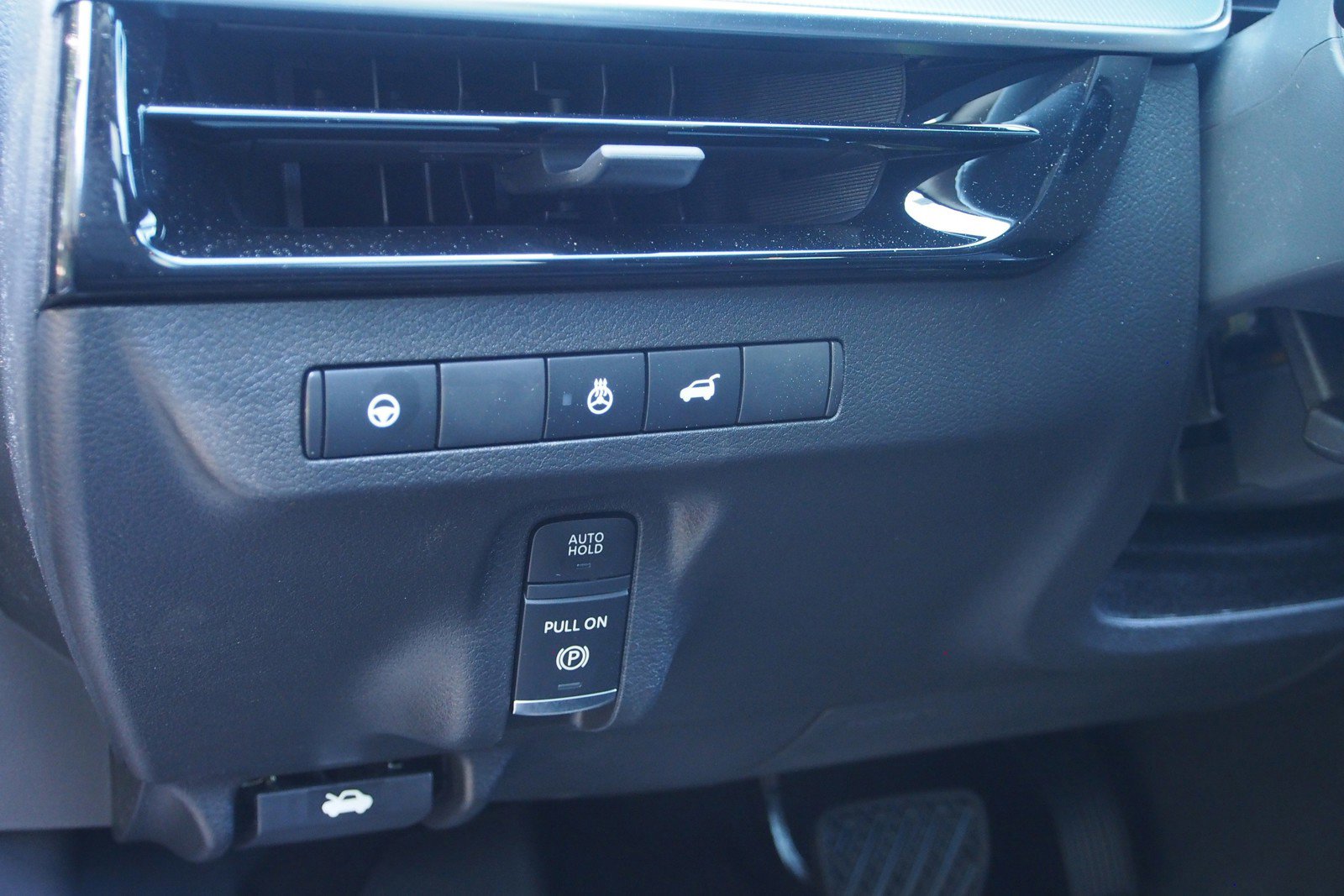 Used 2025 Nissan Murano SL w/ Cargo Package image 18