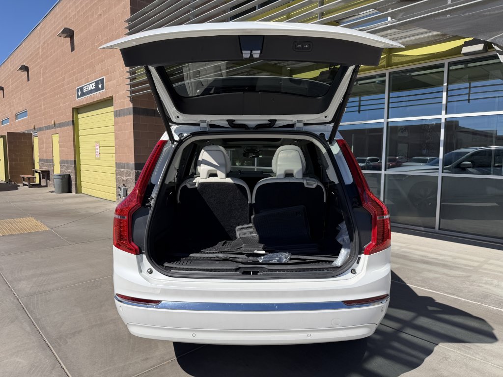 Used 2024 Volvo XC90 B6 Plus w/ Protection Package AWD/4WD image 39