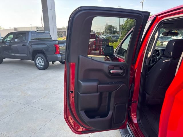 Used 2021 Chevrolet Silverado 1500 LT w/ Convenience Package II AWD/4WD image 25
