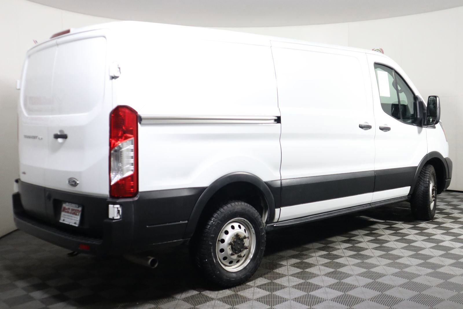 Used 2020 Ford Transit 150 Low Roof AWD image 9