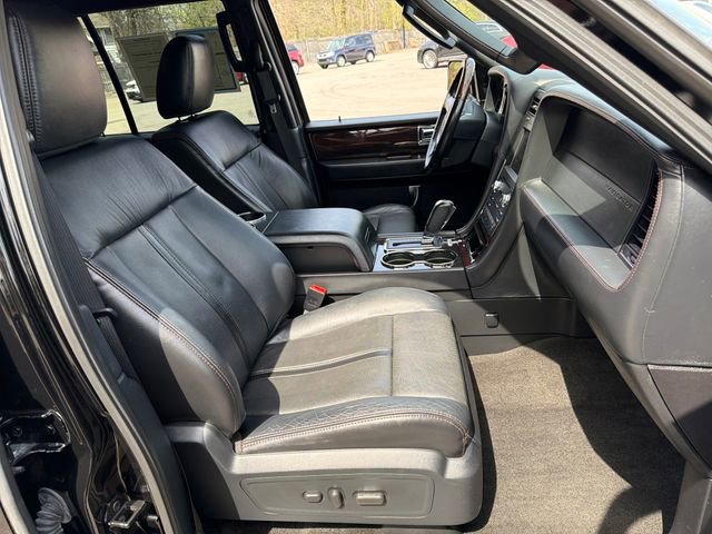 Used 2017 Lincoln Navigator L Reserve image 12