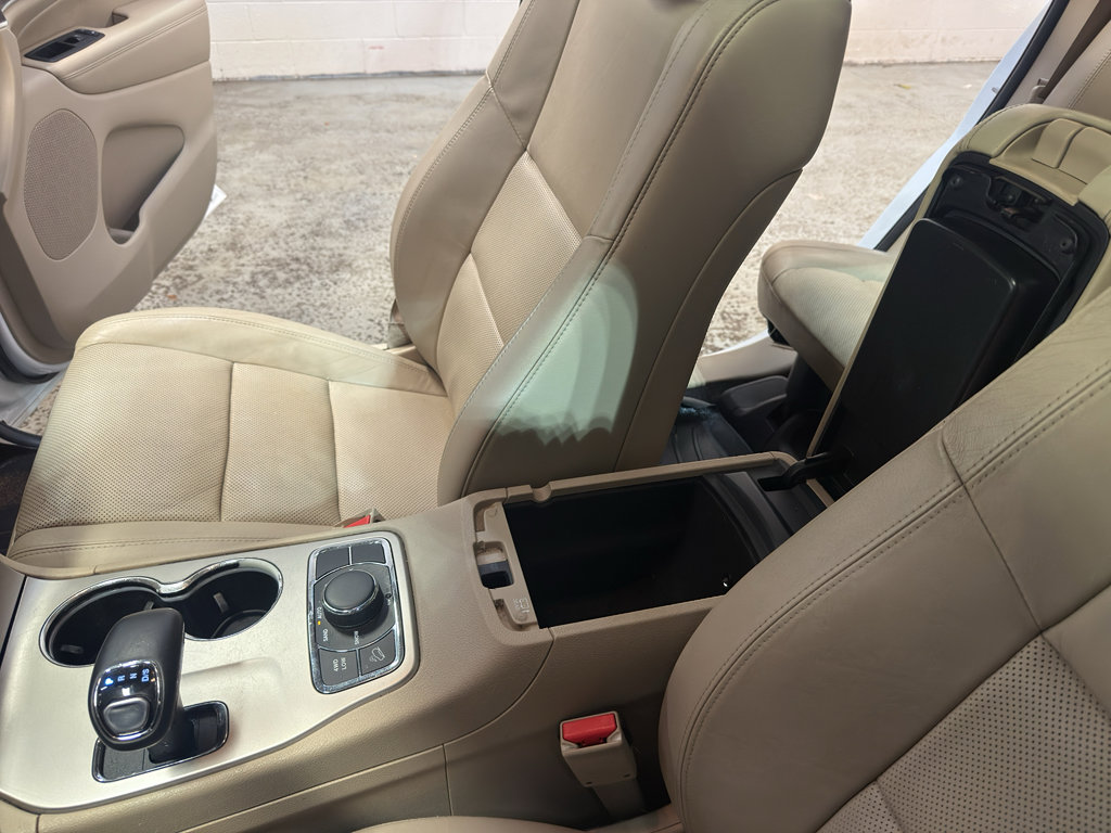 Used 2014 Jeep Grand Cherokee Limited w/ Luxury Group II AWD/4WD image 20