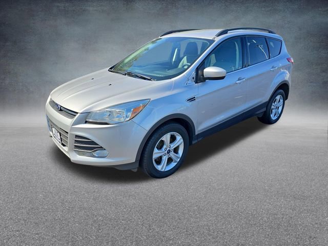 Used 2016 Ford Escape SE w/ Equipment Group 201A FWD image 3