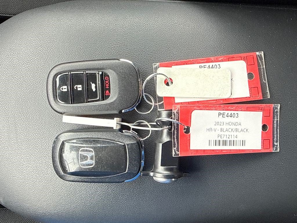Certified 2023 Honda HR-V LX image 4