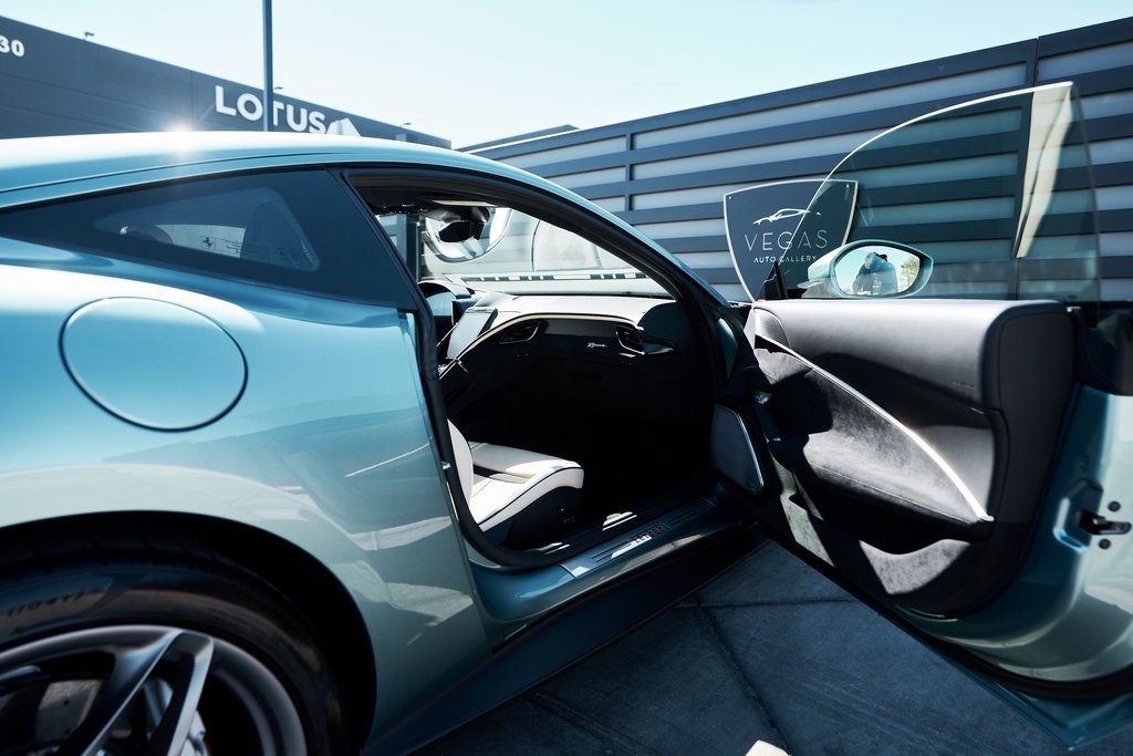 Used 2022 Ferrari Roma image 27