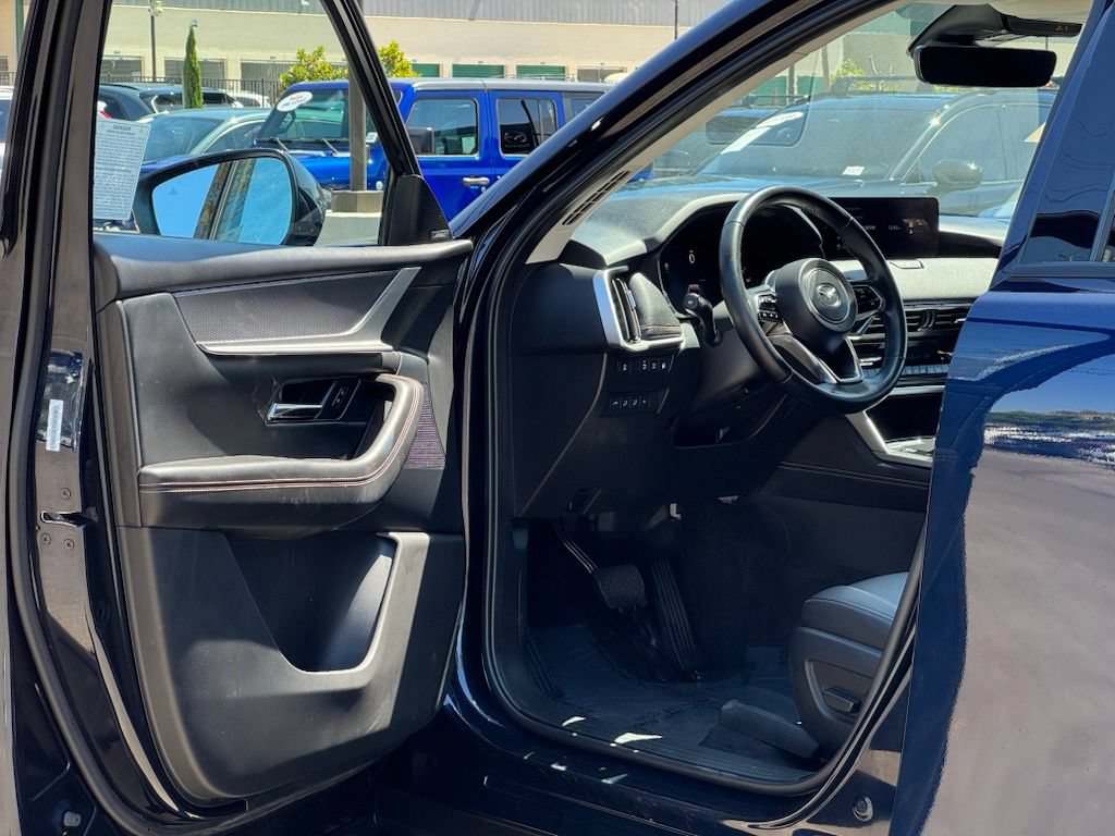 Certified 2024 MAZDA CX-90 Plug-In Hybrid w/ Premium Pkg AWD/4WD image 8