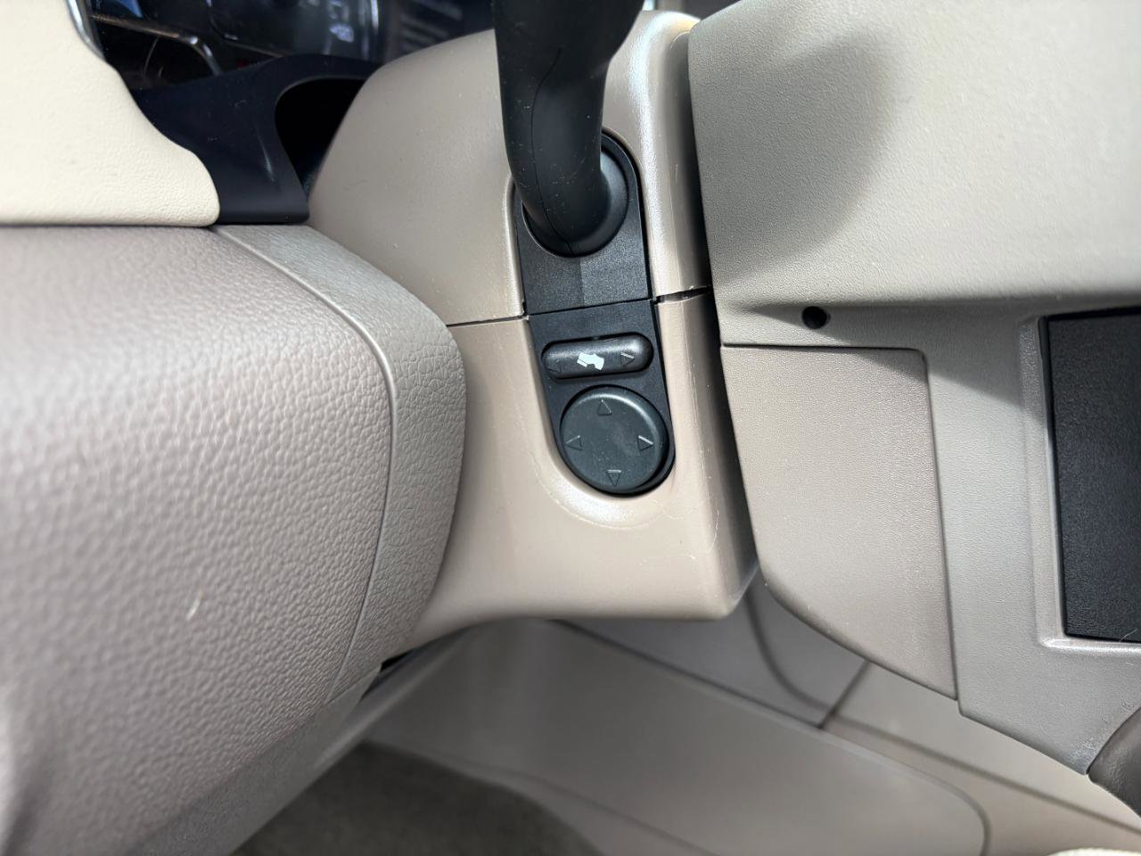 Used 2016 Lincoln Navigator L Select AWD/4WD image 14