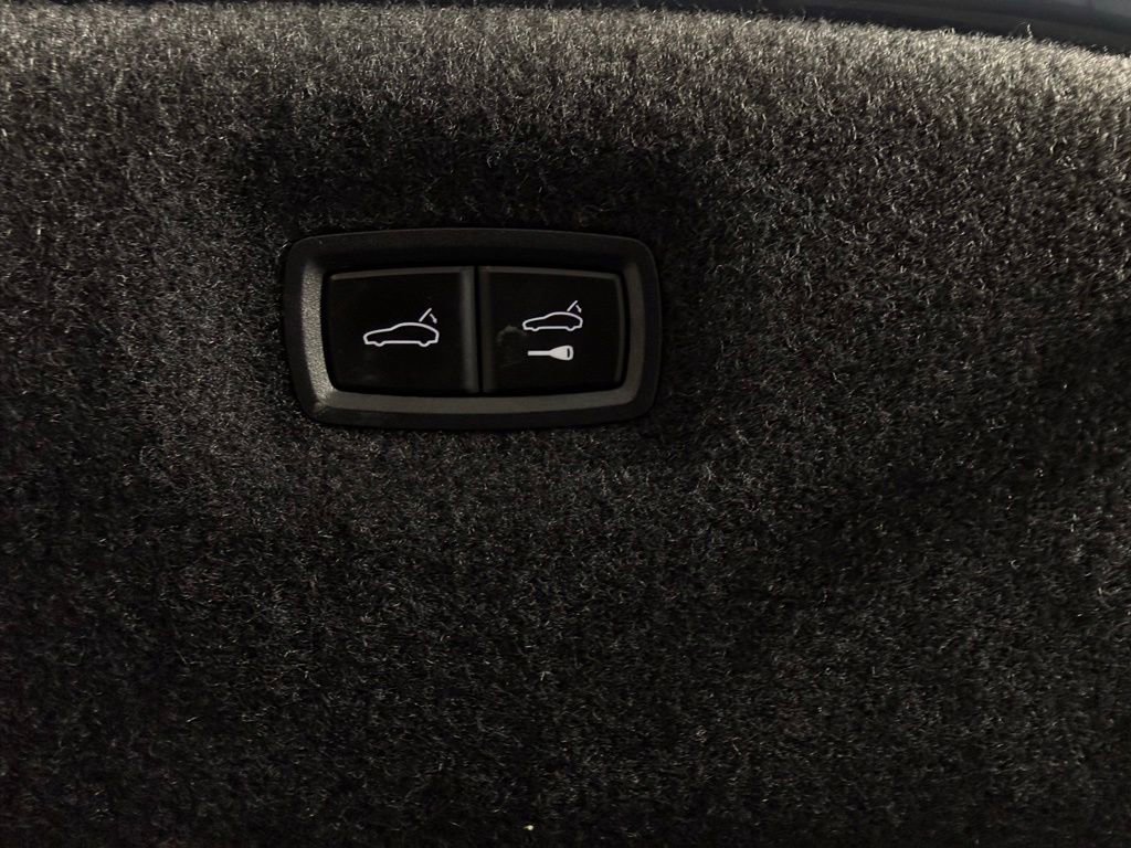 Used 2024 Audi RS e-tron GT w/ Carbon Performance Package AWD/4WD image 30