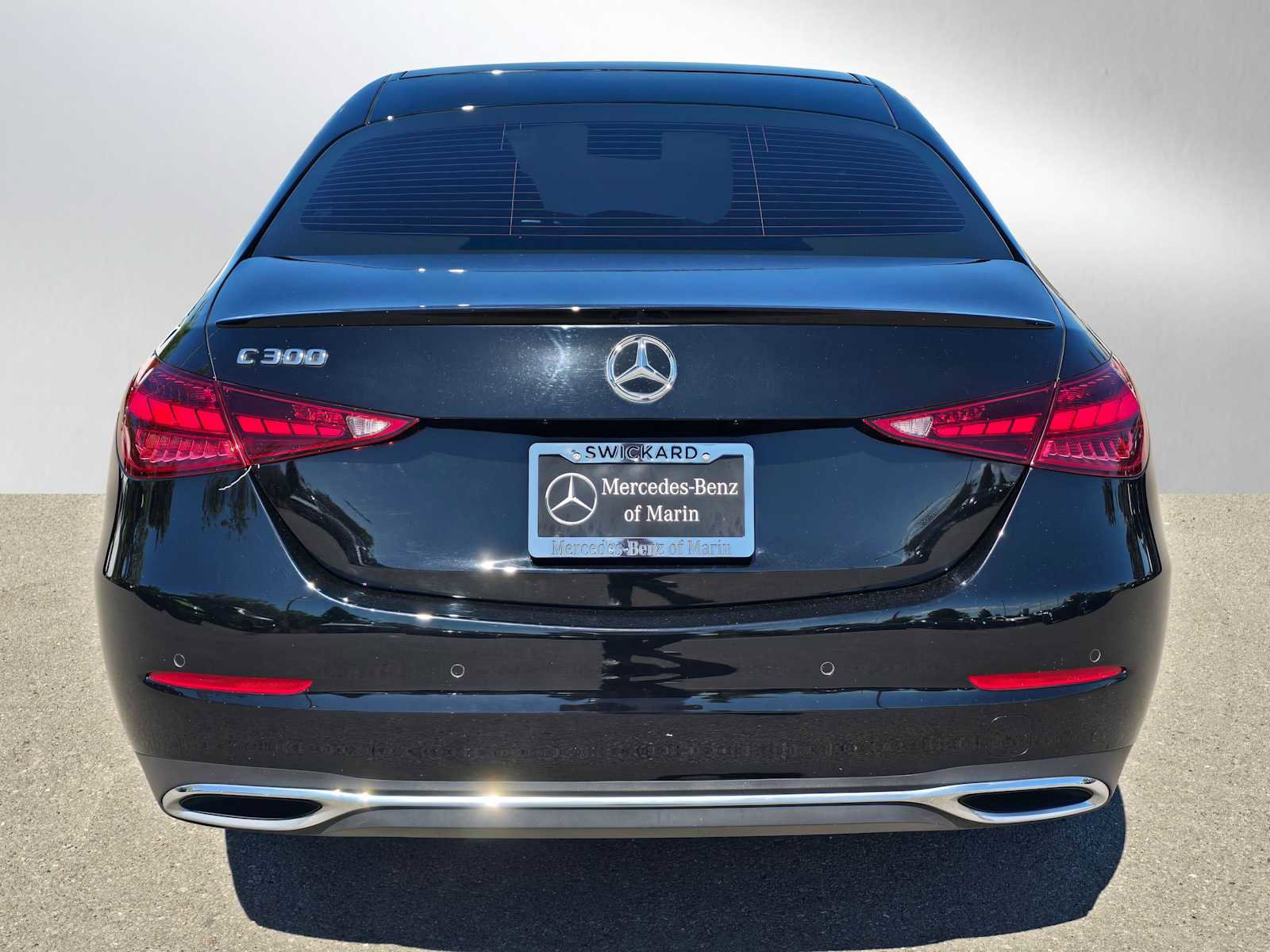 Used 2025 Mercedes-Benz C 300 Sedan image 4