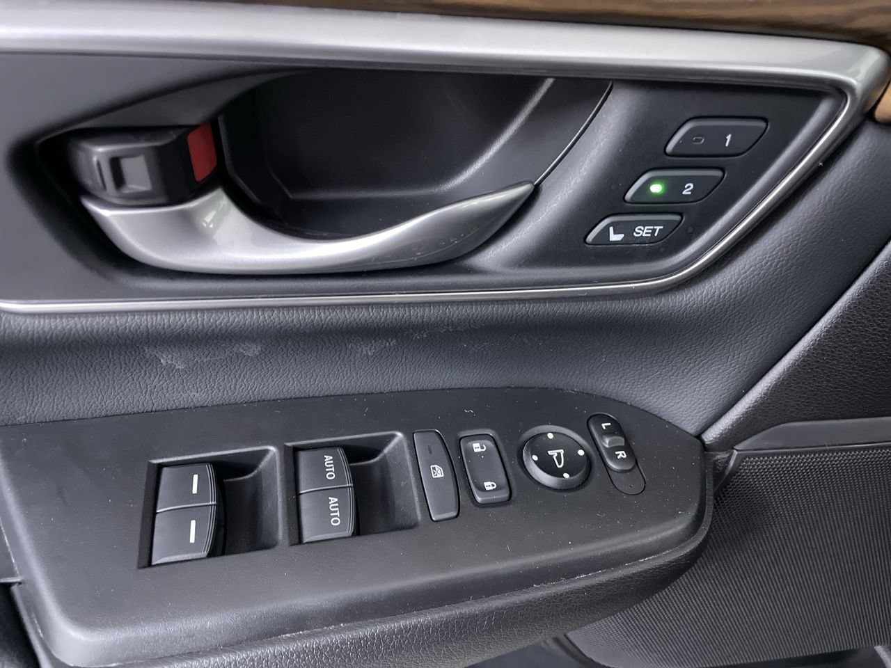 Used 2019 Honda CR-V Touring image 11