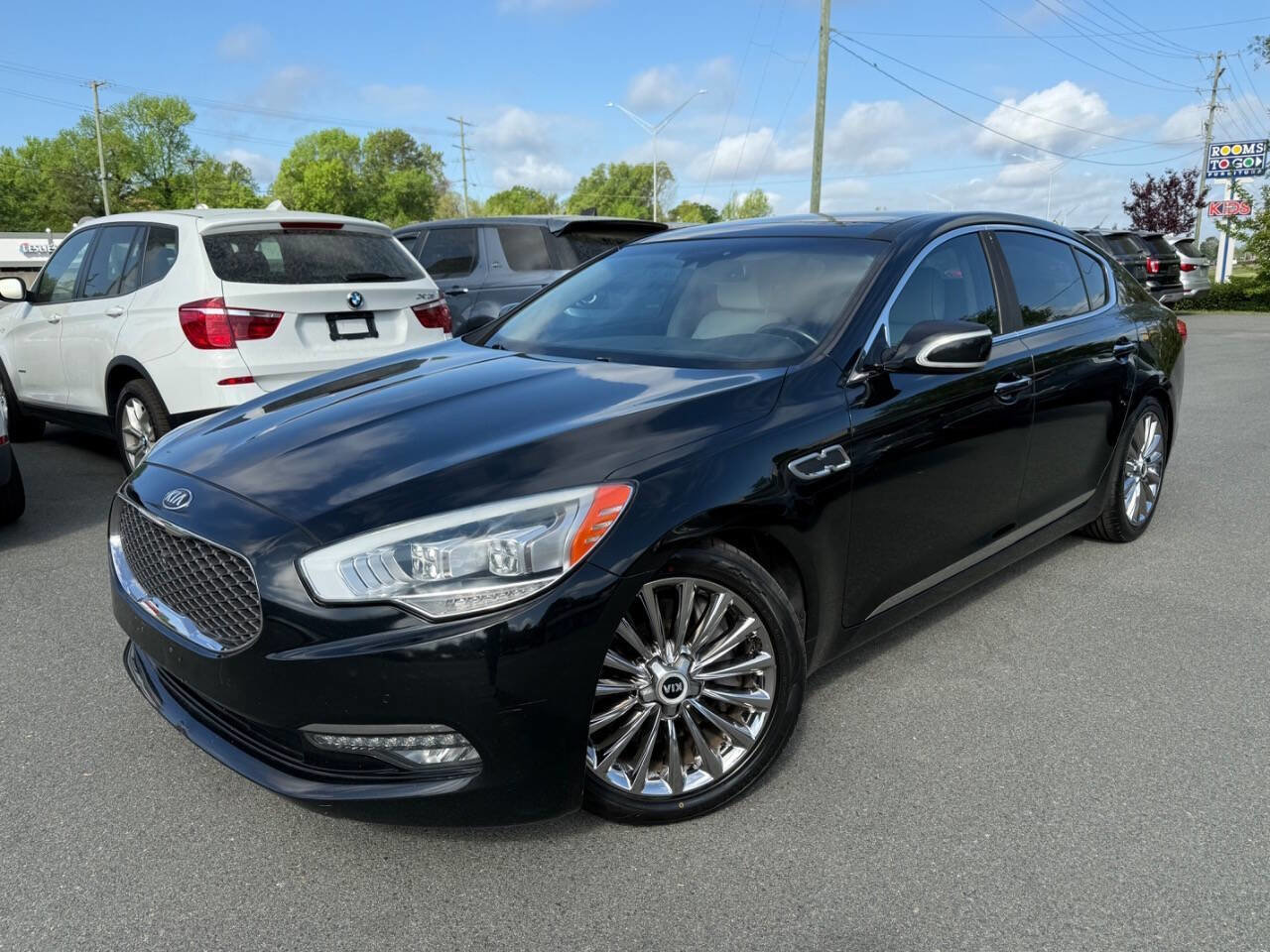 Used 2015 Kia K900 Luxury image 1