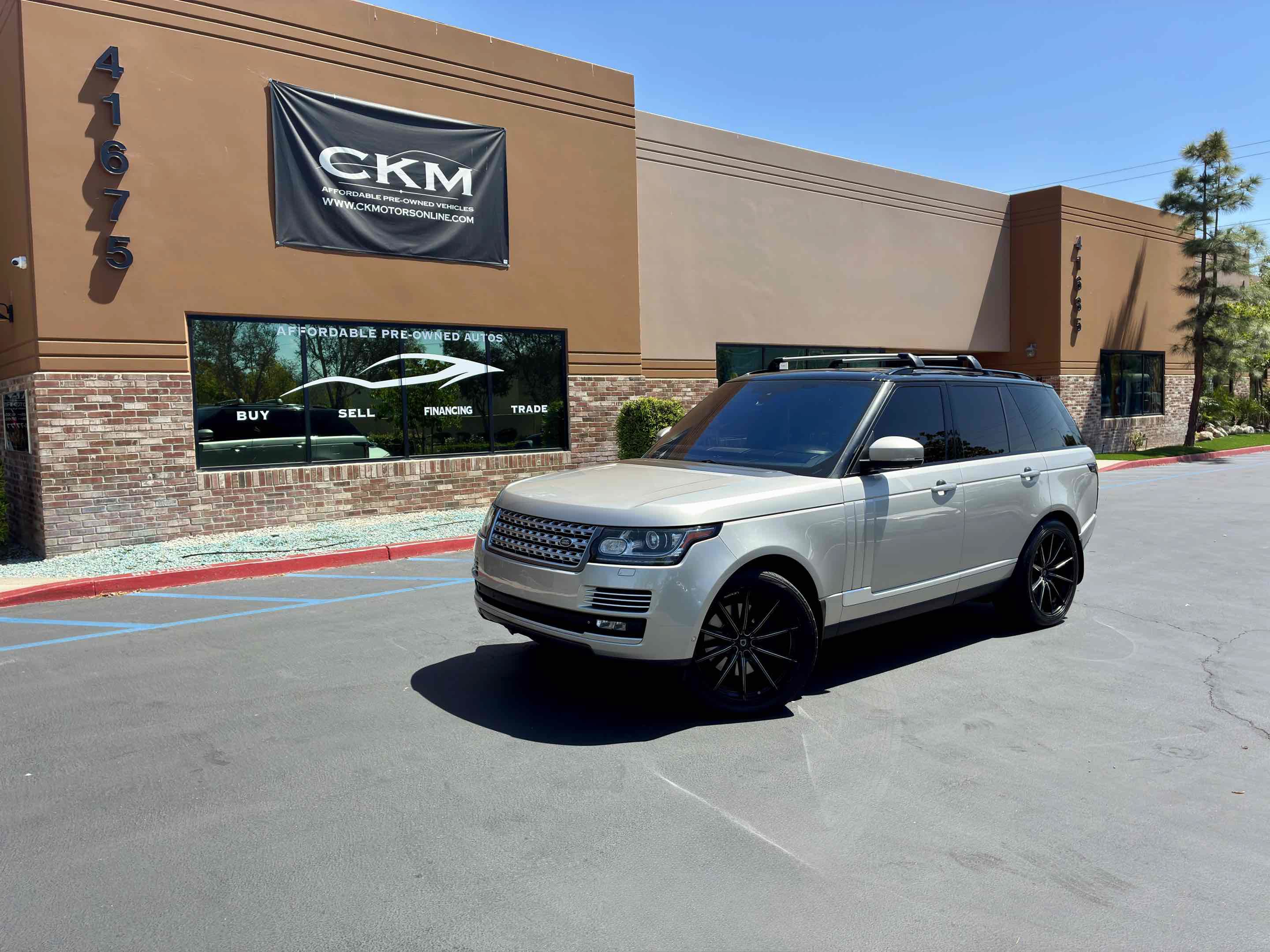 Used 2015 Land Rover Range Rover Autobiography AWD/4WD image 2