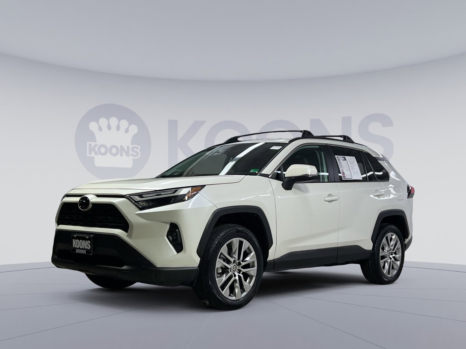 Used 2022 Toyota RAV4 XLE Premium image 1