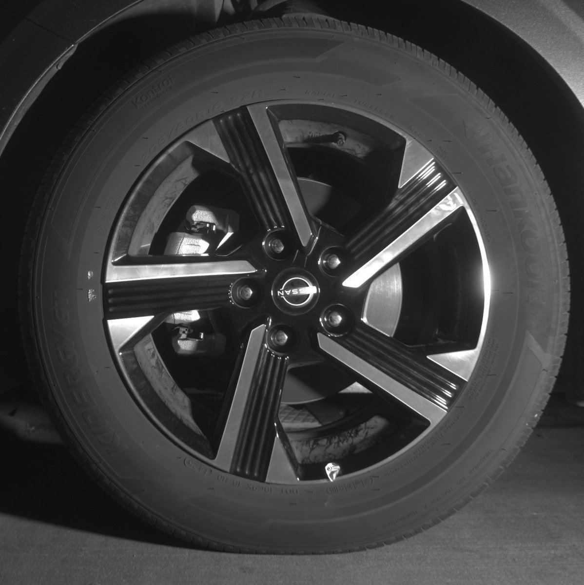 Used 2025 Nissan Sentra SV image 12