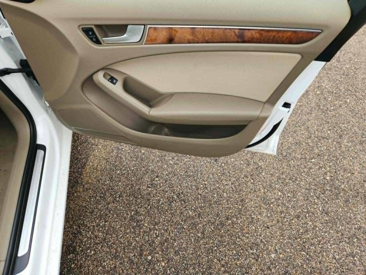 Used 2011 Audi A4 2.0T Premium image 17