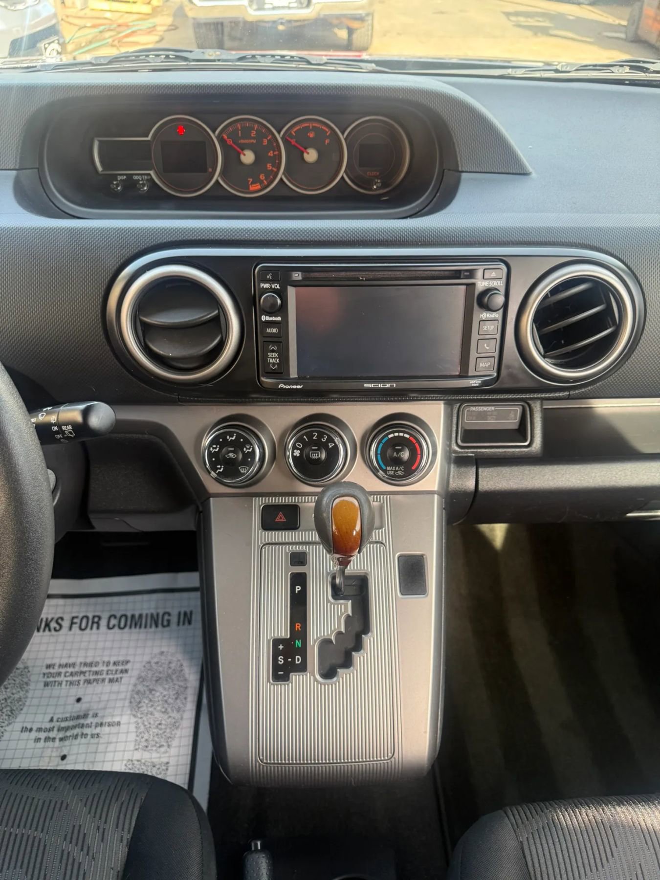 Used 2015 Scion xB Hatchback 4D image 12