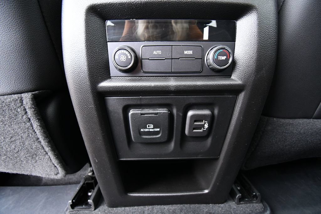 Used 2023 Chevrolet Traverse RS AWD/4WD image 20