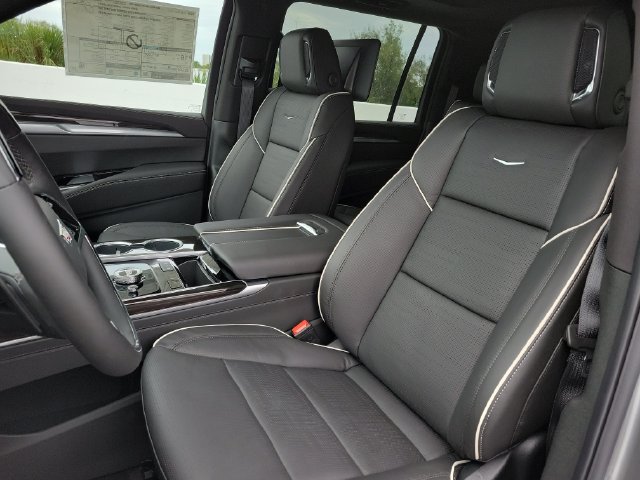 New 2026 Cadillac Escalade ESV Luxury w/ Touring Package AWD/4WD image 16