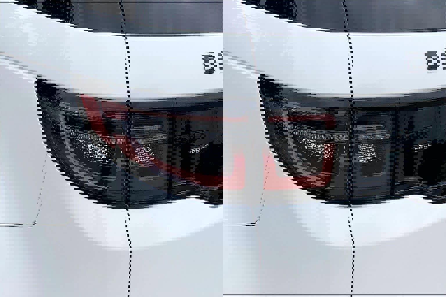 Used 2020 Land Rover Discovery Sport SE image 27