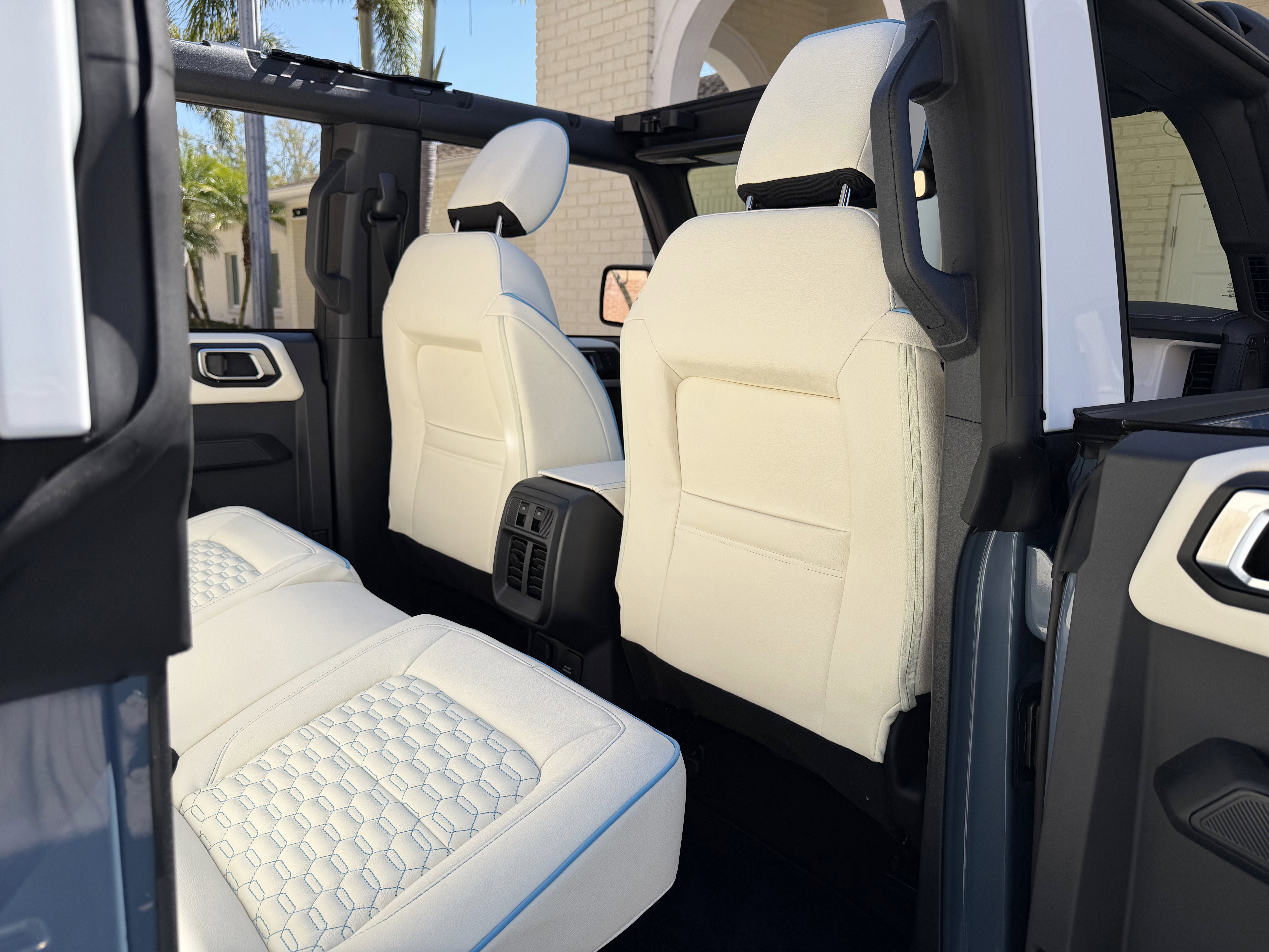 Used 2025 Ford Bronco Outer Banks AWD/4WD image 27