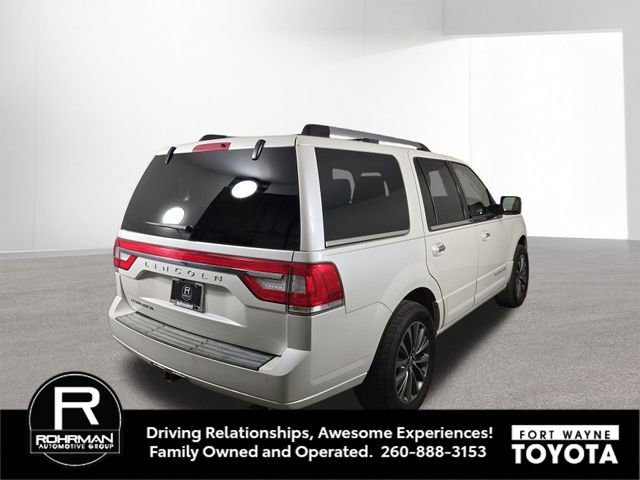 Used 2017 Lincoln Navigator Select AWD/4WD image 6