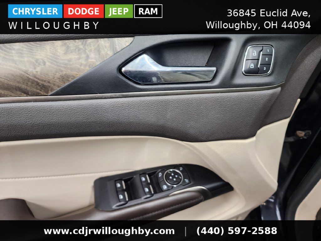 Used 2017 Lincoln MKC Reserve w/ Lincoln MKC Climate Package AWD/4WD image 12