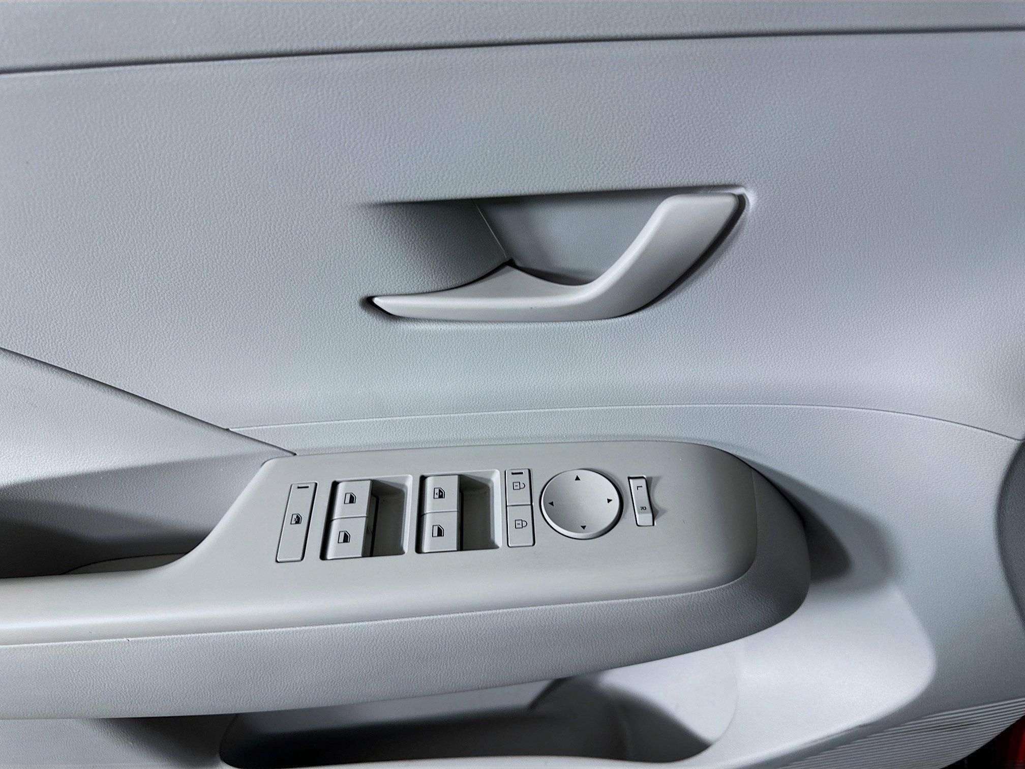 Used 2024 Hyundai Kona SEL image 15