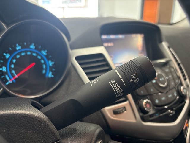 Used 2014 Chevrolet Cruze LT image 27