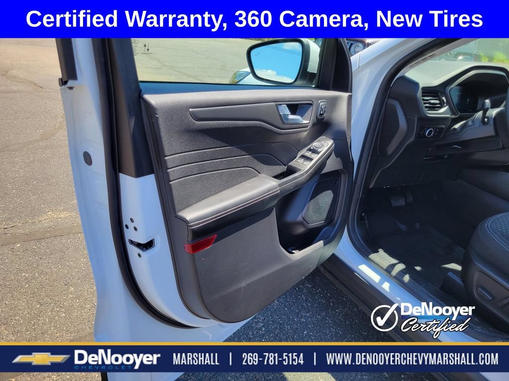 Used 2023 Ford Escape Active w/ Tech Pack #2 AWD/4WD image 6