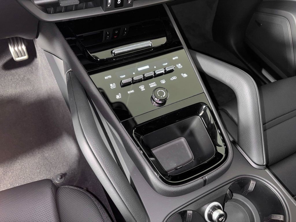 Certified 2026 Porsche Cayenne S AWD/4WD image 31