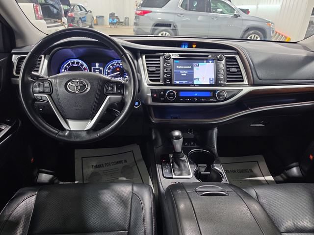 Used 2015 Toyota Highlander Limited AWD/4WD image 9