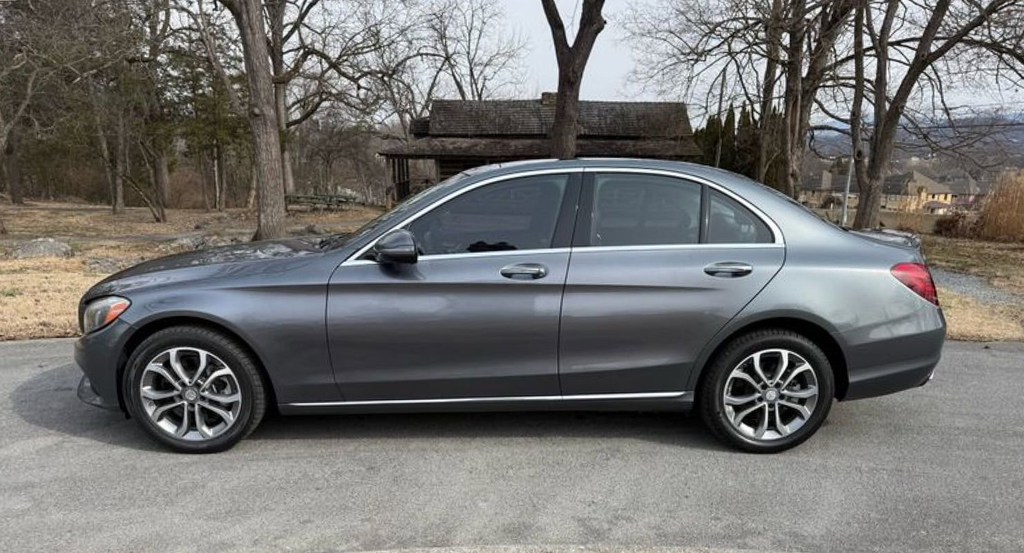 Used 2017 Mercedes-Benz C 300 4MATIC Sedan image 10
