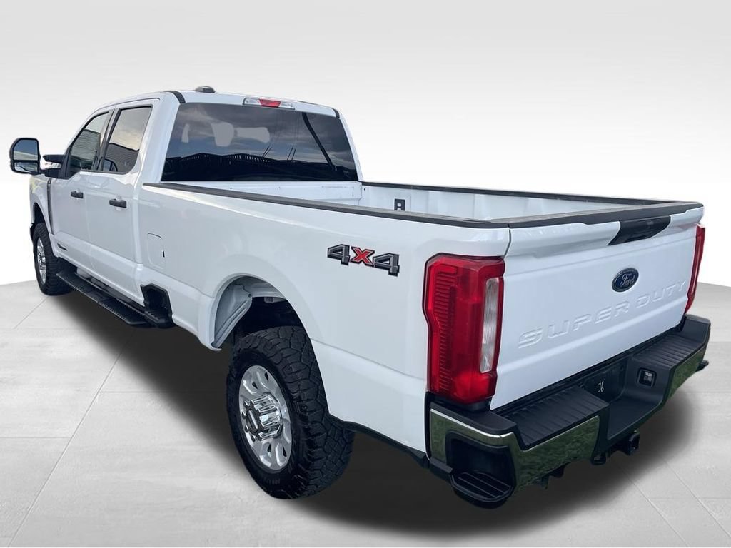 Used 2024 Ford F350 XLT AWD/4WD image 12
