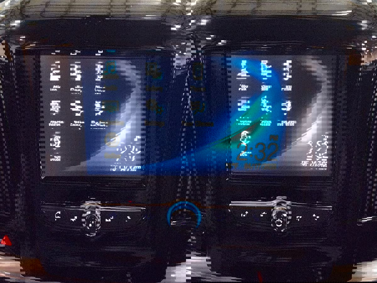 Used 2018 Chevrolet Traverse LS FWD image 37