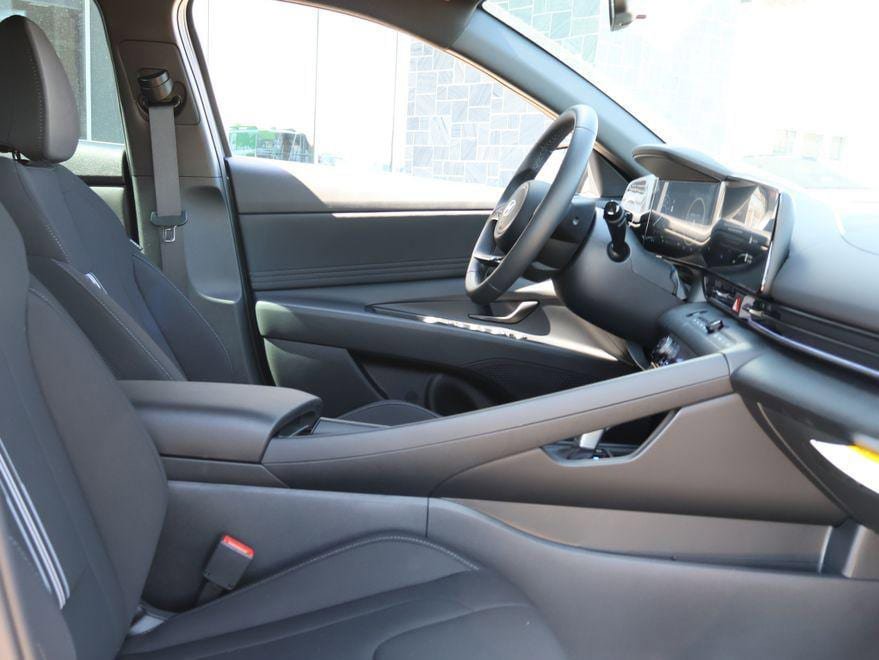 New 2026 Hyundai Elantra Sport image 14