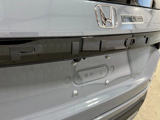 New 2025 Honda Pilot Touring image 5