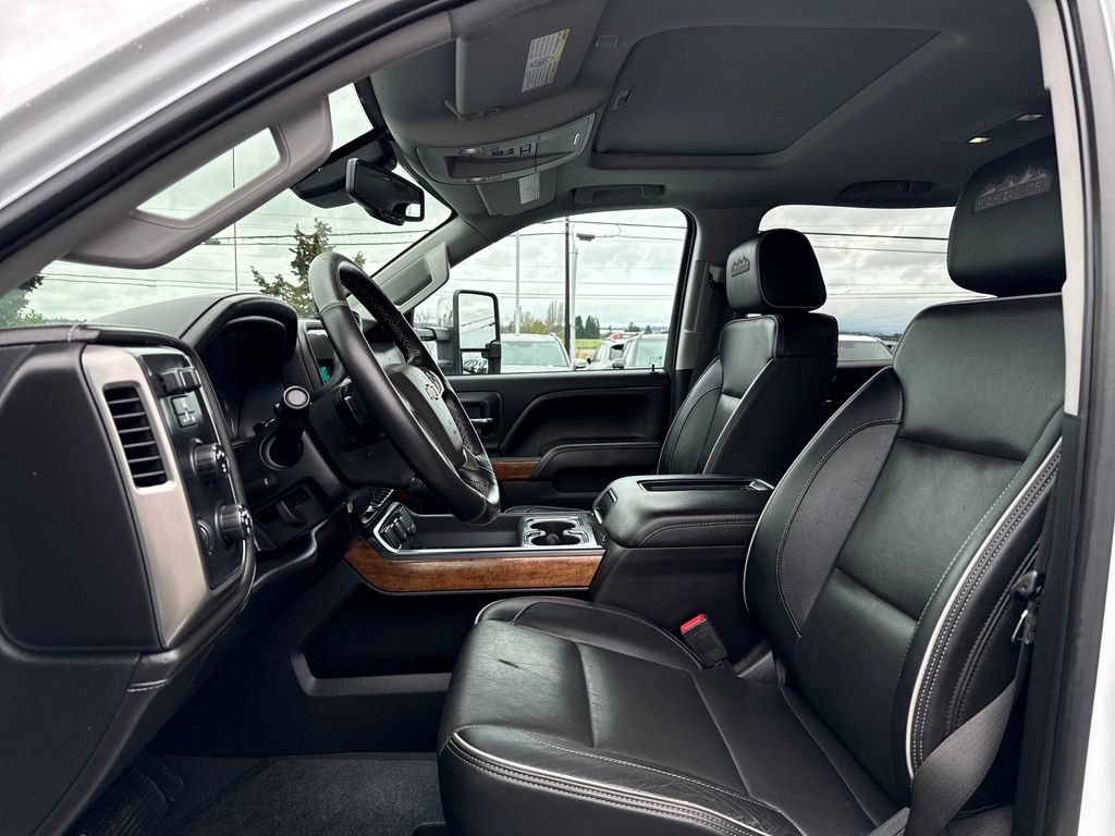 Used 2019 Chevrolet Silverado 2500 High Country w/ Duramax Plus Package image 25