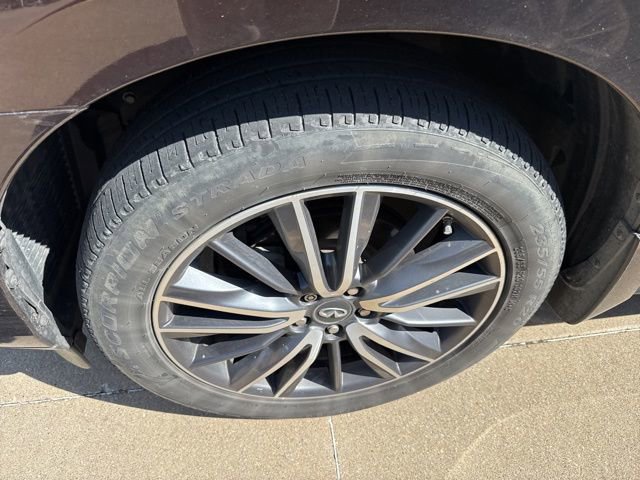 Used 2019 INFINITI QX60 Luxe w/ Sensory Package AWD/4WD image 2