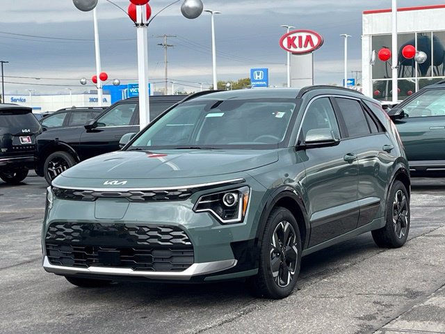 Certified 2025 Kia Niro Wind w/ Wind Preserve Package FWD image 5