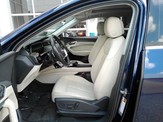 Used 2021 Audi e-tron Premium AWD/4WD image 16