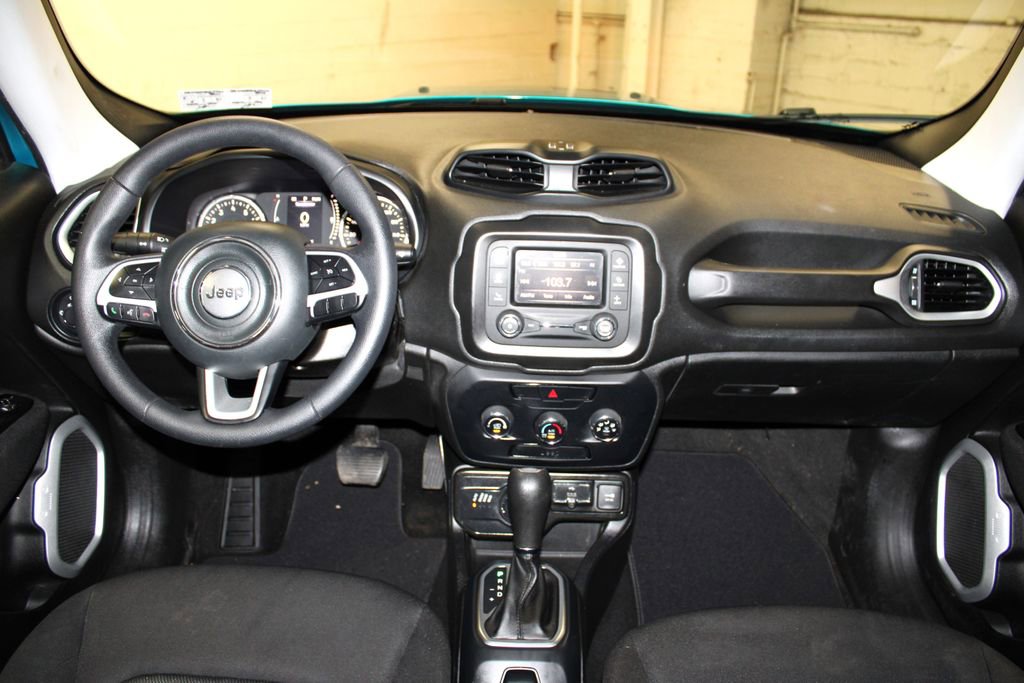 Used 2020 Jeep Renegade Sport w/ Sport Appearance Group image 9