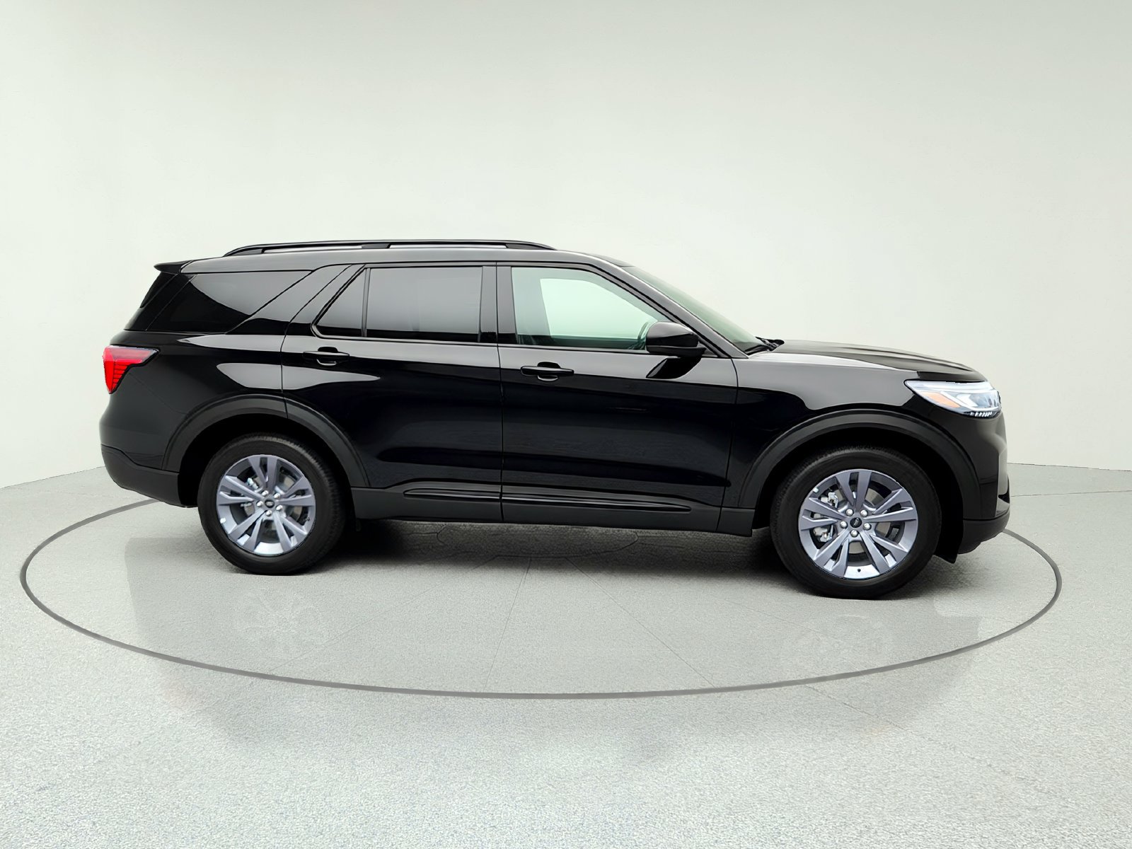 New 2026 Ford Explorer Active w/ Active Comfort Package AWD/4WD image 10