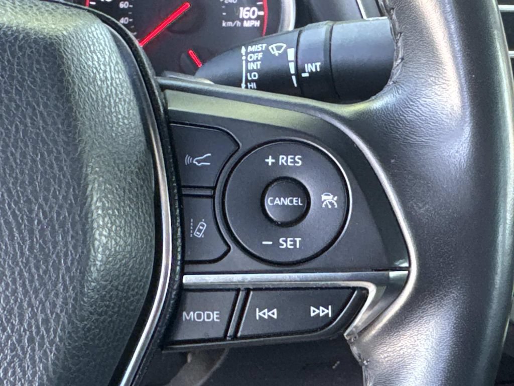 Used 2020 Toyota Camry XSE w/ Navigation Package FWD image 9