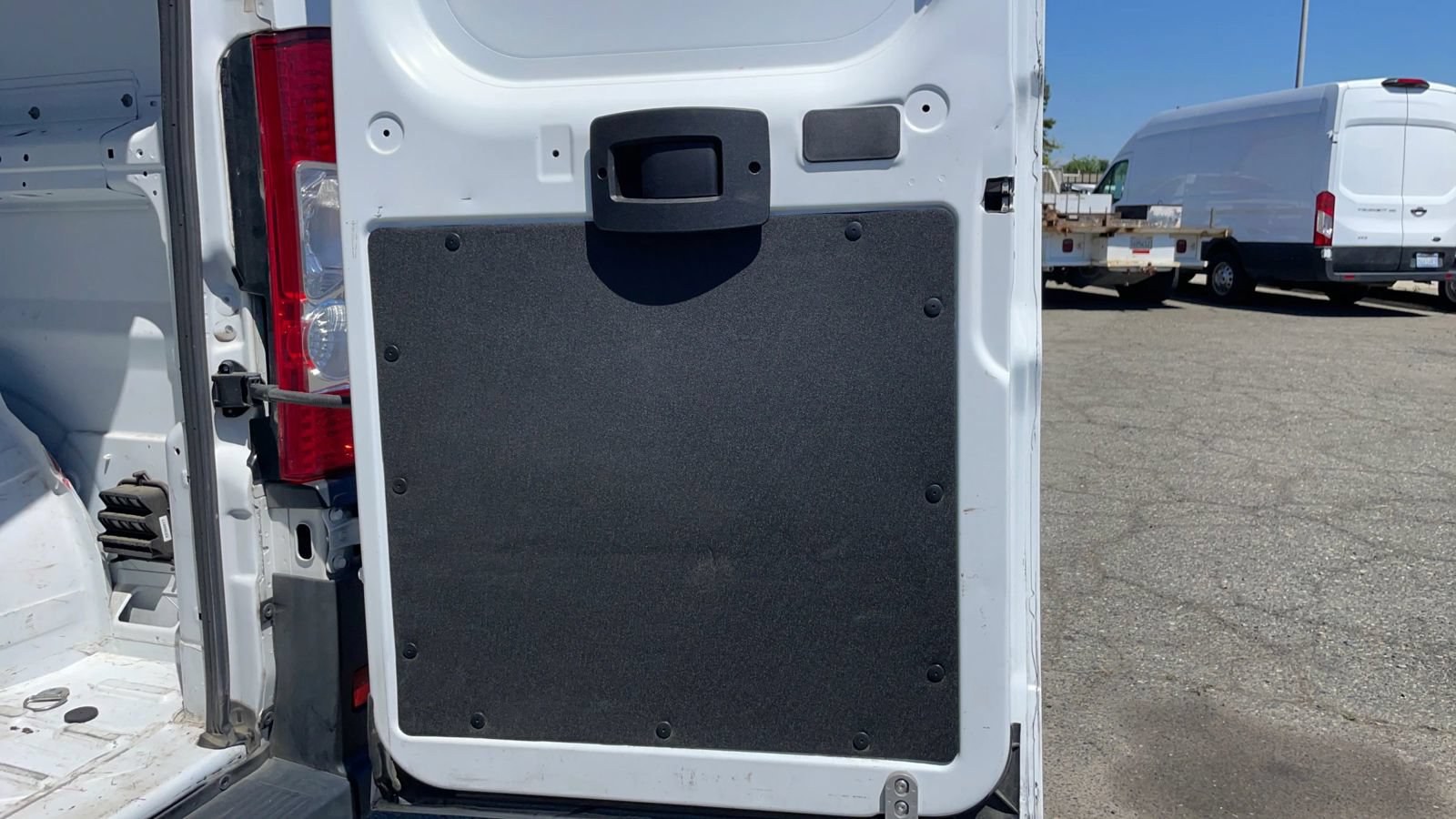 Used 2025 RAM ProMaster 2500 w/ Convenience Group FWD image 29